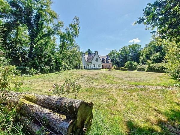 Maison de 235 m² à Cast 29150