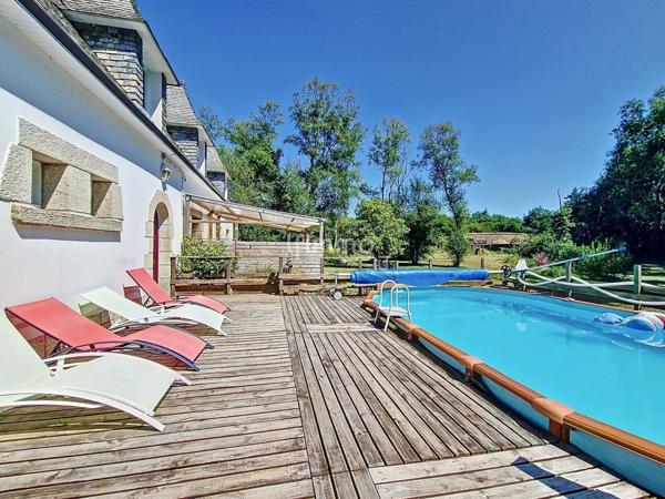 Maison de 235 m² à Cast 29150