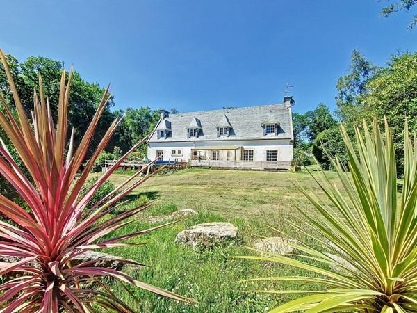 Maison de 235 m² à Cast 29150