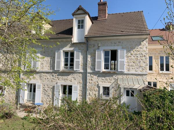 Belle maison en pierre proche centre ville