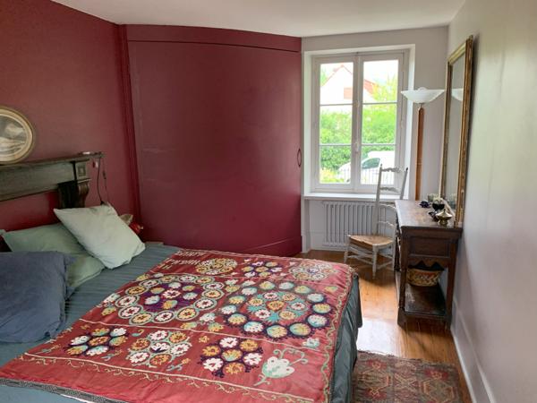 Belle maison en pierre proche centre ville