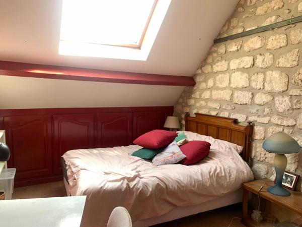 Belle maison en pierre proche centre ville