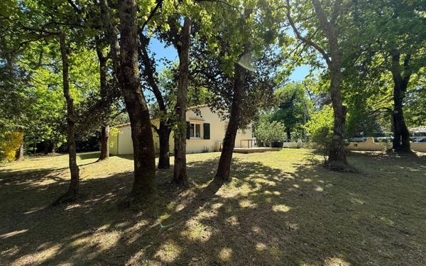 Maison à vendre    3 pièces •  Saint-Augustin