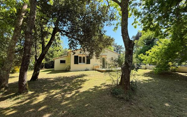 Maison à vendre    3 pièces •  Saint-Augustin