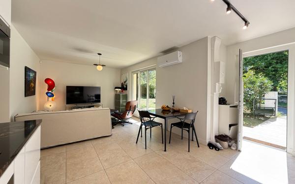 Maison à vendre    3 pièces •  Saint-Augustin