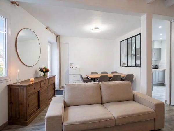 Plein centre de Mansle Charmante maison rénovée avec jardi