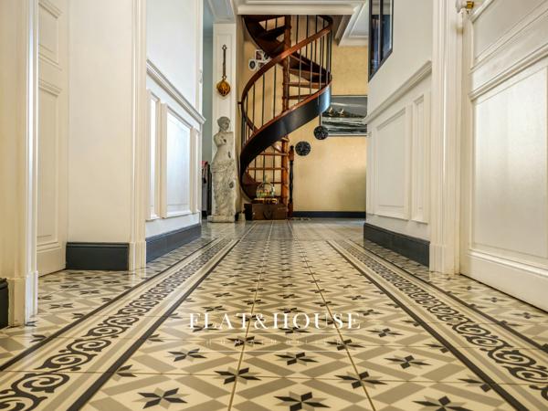 MAISON DE MAÎTRE|174 m² |5ch | garage triple 85m²| terrain 1200m²|combles aménageables