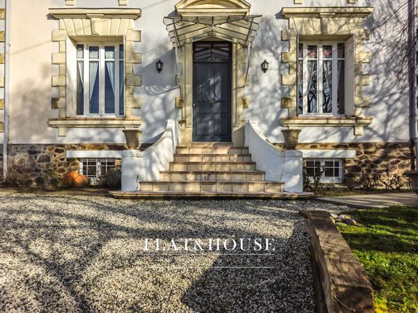 MAISON DE MAÎTRE|174 m² |5ch | garage triple 85m²| terrain 1200m²|combles aménageables