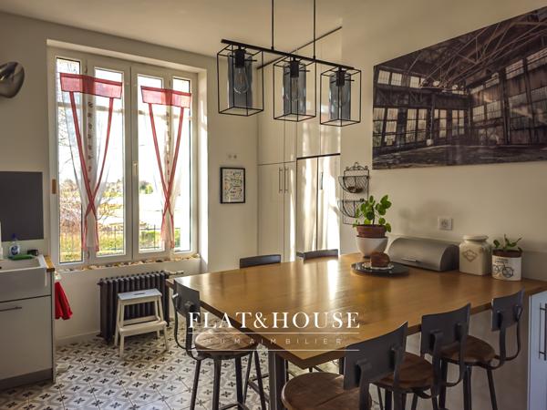 MAISON DE MAÎTRE|174 m² |5ch | garage triple 85m²| terrain 1200m²|combles aménageables