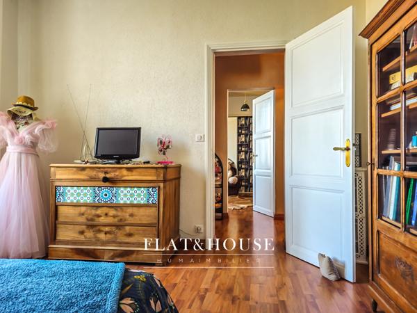 MAISON DE MAÎTRE|174 m² |5ch | garage triple 85m²| terrain 1200m²|combles aménageables