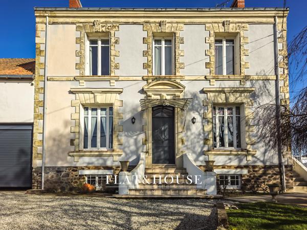 MAISON DE MAÎTRE|174 m² |5ch | garage triple 85m²| terrain 1200m²|combles aménageables