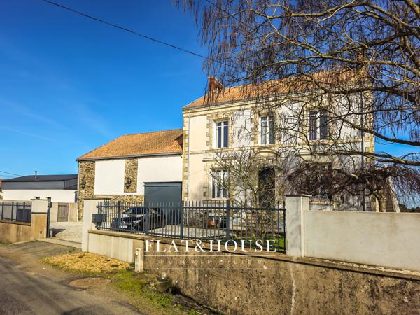 MAISON DE MAÎTRE|174 m² |5ch | garage triple 85m²| terrain 1200m²|combles aménageables