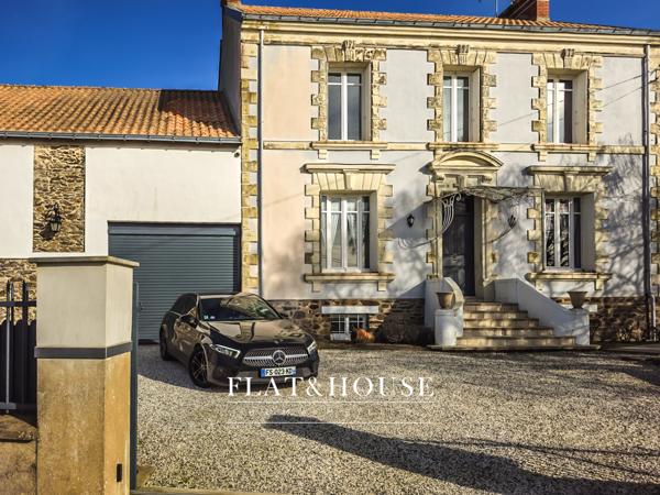 MAISON DE MAÎTRE|174 m² |5ch | garage triple 85m²| terrain 1200m²|combles aménageables