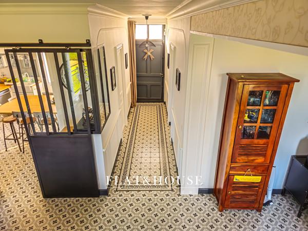 MAISON DE MAÎTRE|174 m² |5ch | garage triple 85m²| terrain 1200m²|combles aménageables