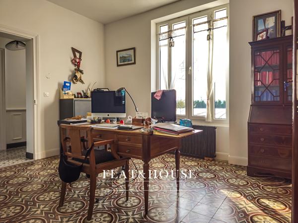 MAISON DE MAÎTRE|174 m² |5ch | garage triple 85m²| terrain 1200m²|combles aménageables