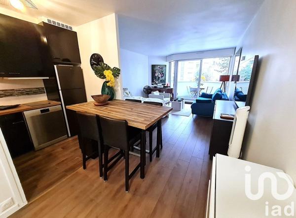 Studio 1 pièce de 38 m² à Paris (75016)