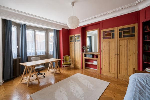 Lille, maison de Maitre, 310 m², jardin et garage