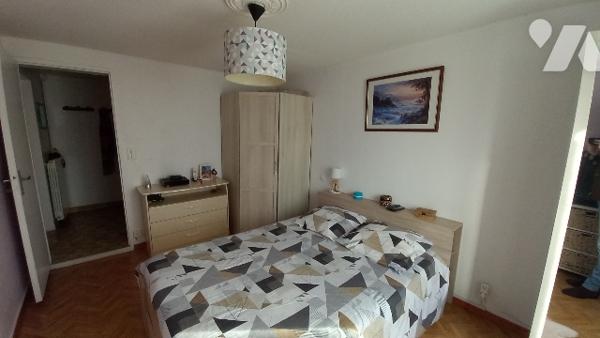 Ancienne maison en pierre entièrement rénovée.