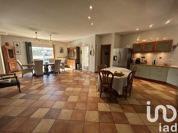 Maison à vendre 7 pièces 205 m² Montfrin