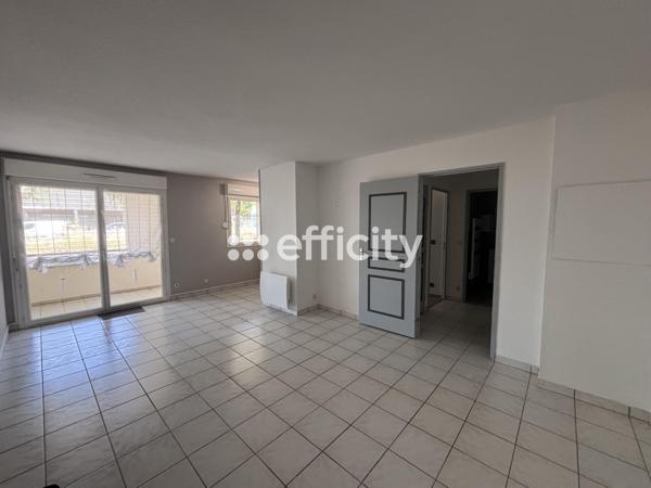 Appartement
         2 pièces
        - 45 m² Exclusivité 220 000 € *