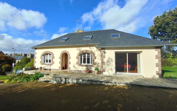 Maison à vendre    6 pièces • 143 m2 Goudelin