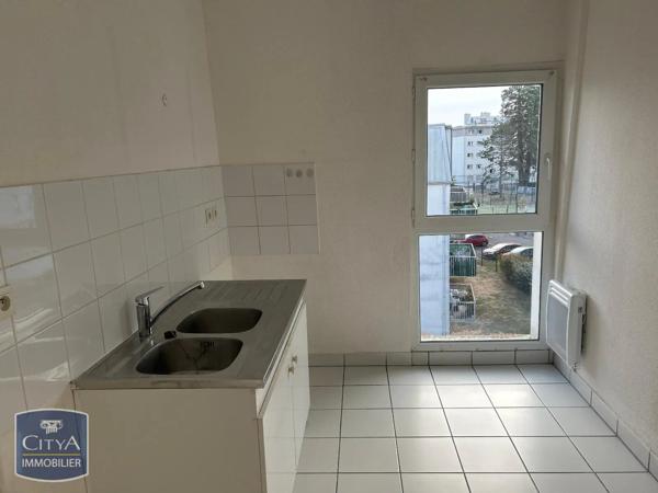 Appartement à louer 3 pièces 60.8m² Montereau-Fault-Yonne (77130)