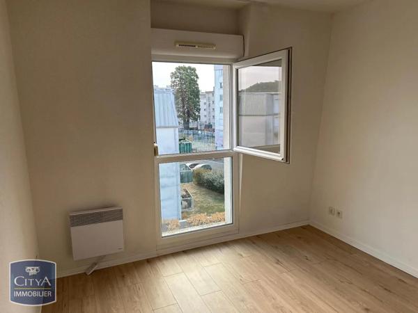 Appartement à louer 3 pièces 60.8m² Montereau-Fault-Yonne (77130)