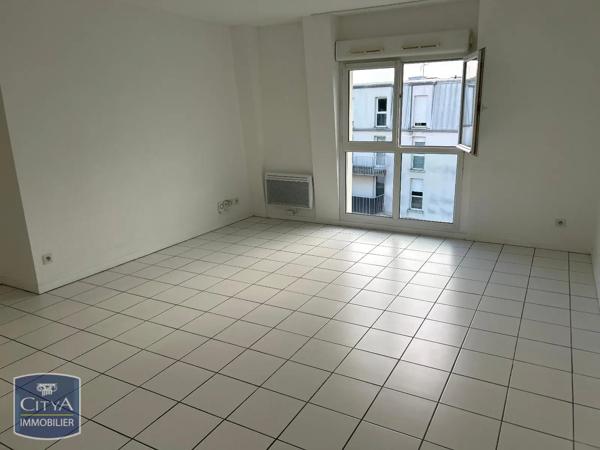 Appartement à louer 3 pièces 60.8m² Montereau-Fault-Yonne (77130)