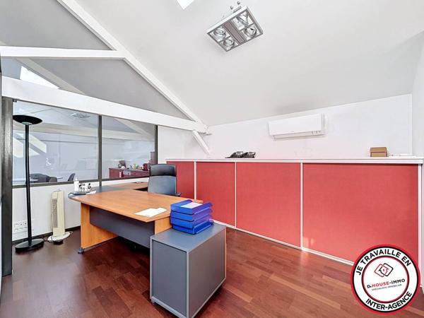 Bureau à louer 11 pièces de 305 m²