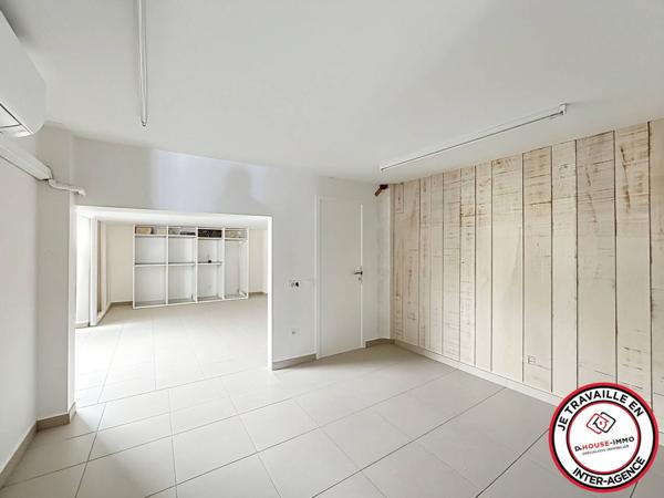 Bureau à louer 11 pièces de 305 m²