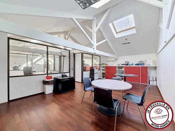 Bureau à louer 11 pièces de 305 m²