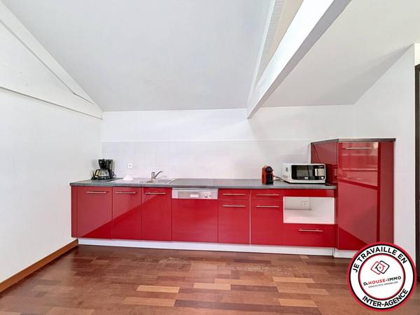 Bureau à louer 11 pièces de 305 m²