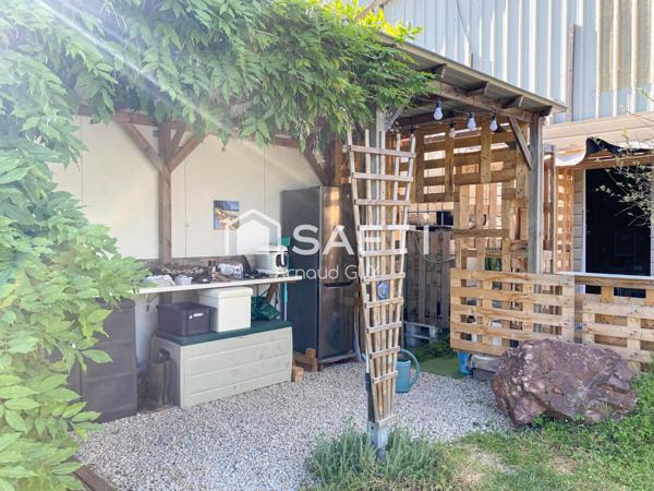 LOFT avec dépendances et beau terrain !