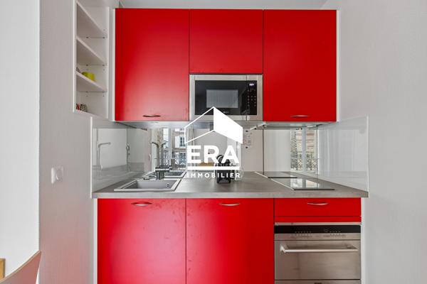 VILLIERS - BLD DES BATIGNOLLES. Studio 22m2 en étage avec ascenseur - PARFAIT ETAT