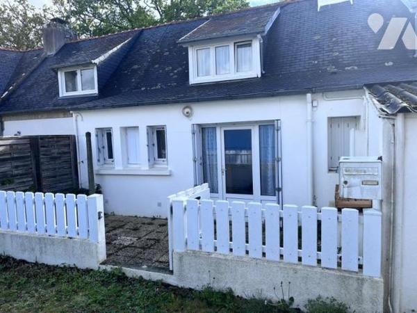 A 100 m du Port (B883)