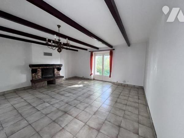 A 100 m du Port (B883)