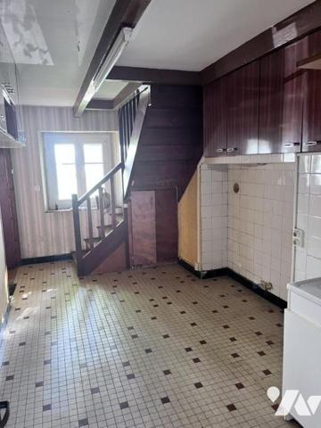 A 100 m du Port (B883)