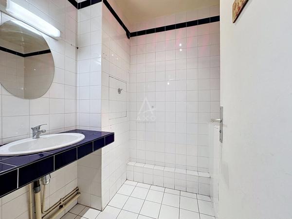Paris 18?  Rue Vauvenargues | 4 pièces avec balcon, parking et gardien