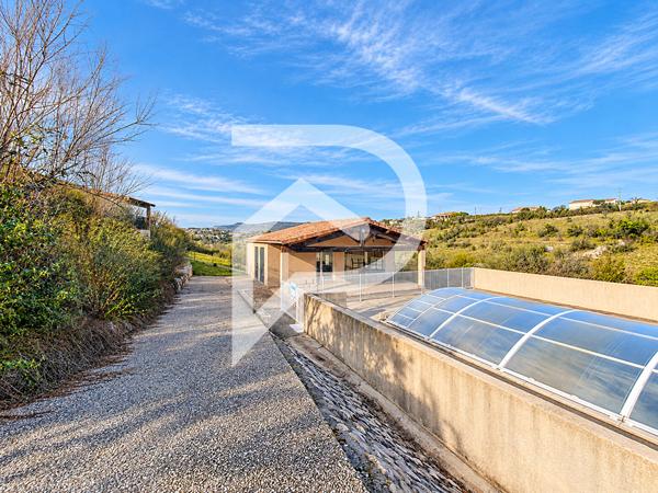 Bastide 18 pièces 345 m2