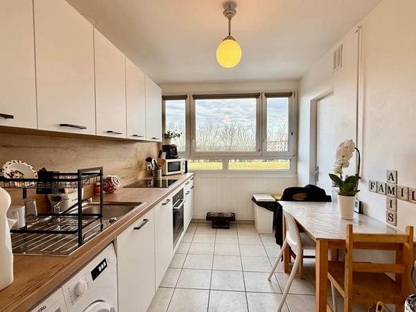 À vendre : Appartement lumineux de 4 pièces au coeur des Clayes sous Bois !