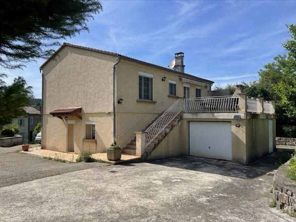 Agréable maison sur son terrain arboré