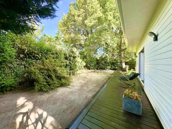AUDENGE (33)-maison 210m² dont 71m² de dépendance -Plain pied-calme-proche collège-panneaux solaires-