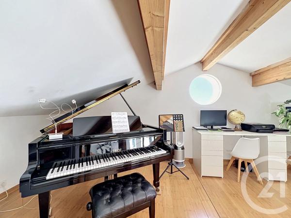 Maison à vendre  6 pièces - 174 m 2   MOUGINS  - 06