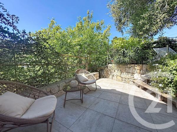 Maison à vendre  6 pièces - 174 m 2   MOUGINS  - 06