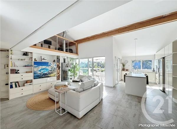 Maison à vendre  6 pièces - 174 m 2   MOUGINS  - 06
