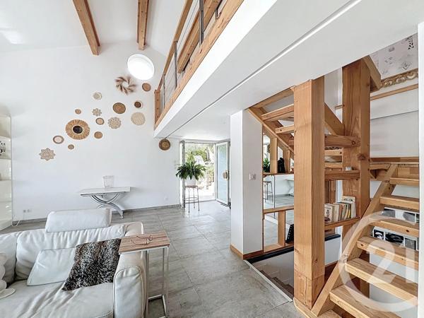 Maison à vendre  6 pièces - 174 m 2   MOUGINS  - 06