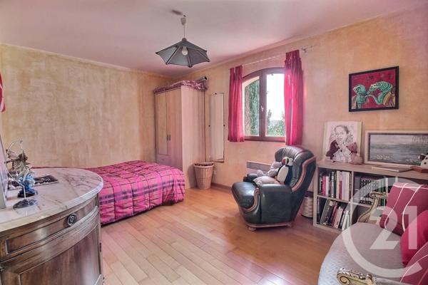 Maison à vendre  8 pièces - 253 m 2   MOUANS SARTOUX  - 06