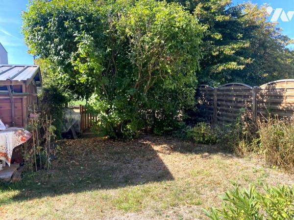 PAVILLON AVEC JARDIN ET GARAGE / CALME