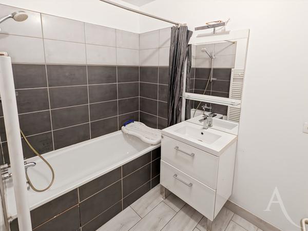 Appartement Ballainvilliers 3 pièce(s) 64.19 m2