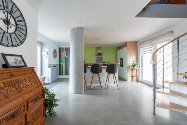 Maison Arnas 4 pièces 114 m2, jardin, parkings